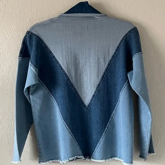 Chelsea & Violet Stretchy Denim Raw Hem Boho Top - Picture 4 of 5